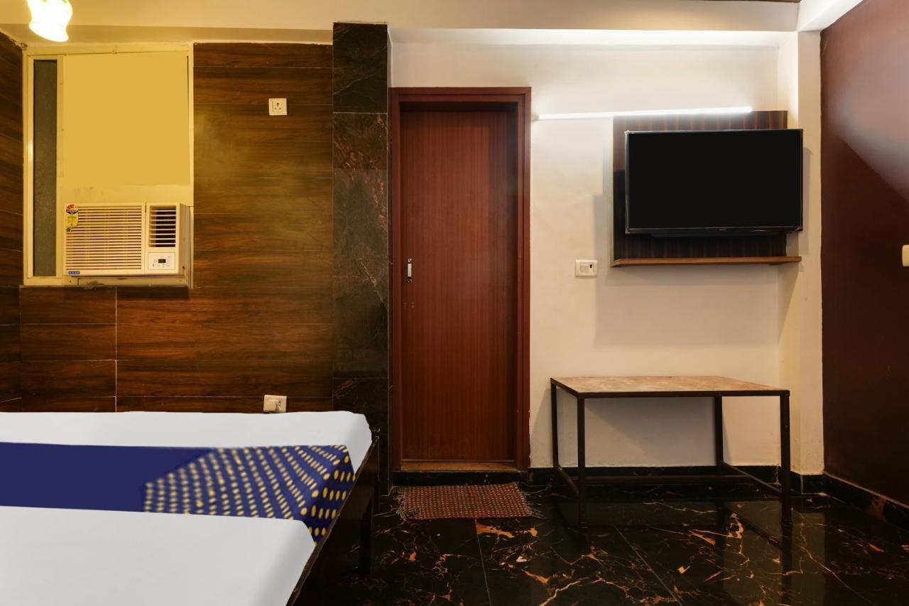 Oyo Flagship 81486 Hotel Mahalaxmi Guesthouse New Delhi Exterior photo